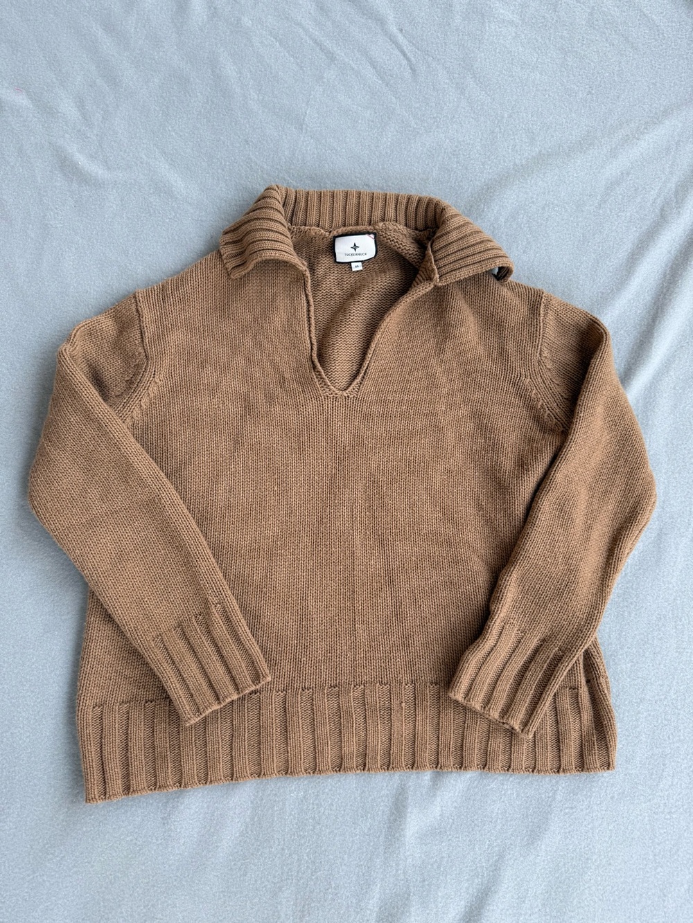 Tuckernuck Georgina Sweater Sz XS Camel Brown Ribbed V‑Neck Knit Pullover